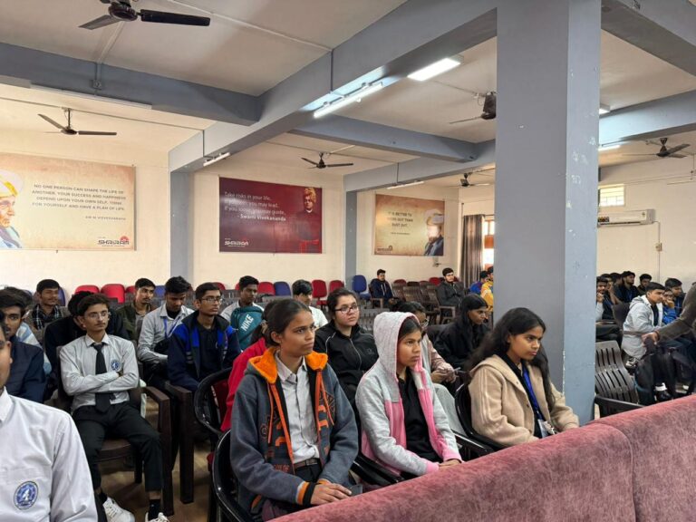 WhatsApp Image 2025-12-16 at 15.39